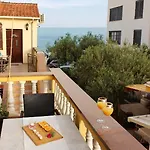 Lanterna Apartment